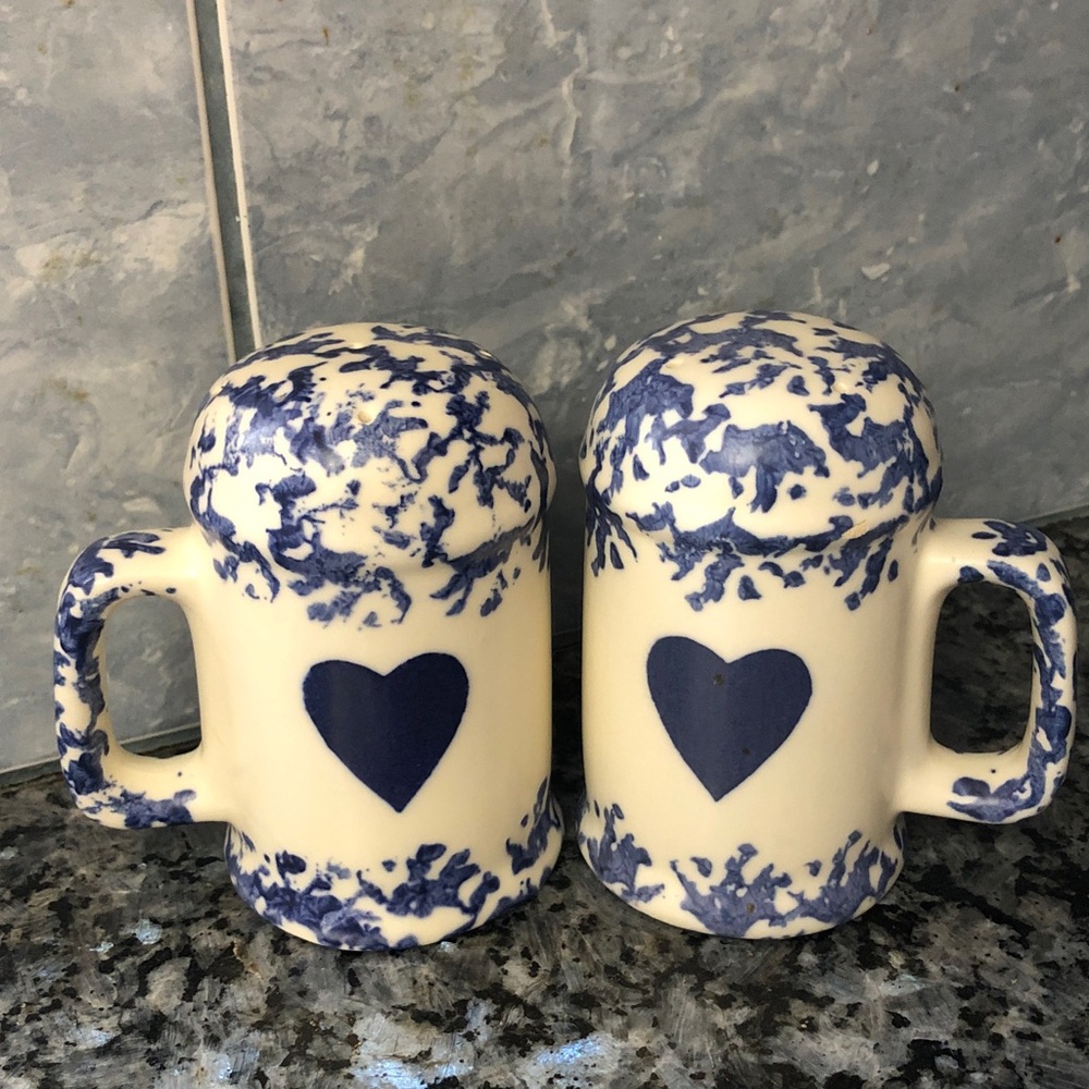 Vintage Blue Mountain pottery Heart Patterned Salt & Pepper Shaker set